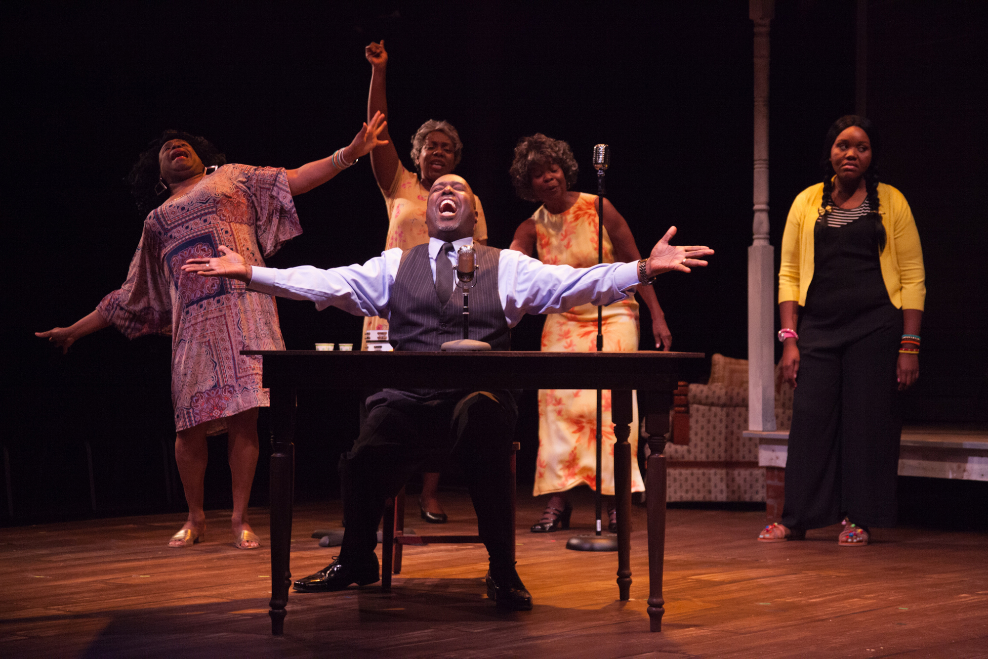 Reverand Hooker (Michael Kinsey) and the Joy of Life Singers (Nate Jacobs, Dee Selmore, Lonetta Gaines and Kourtney McLaughlin). Photo by Don Daly.