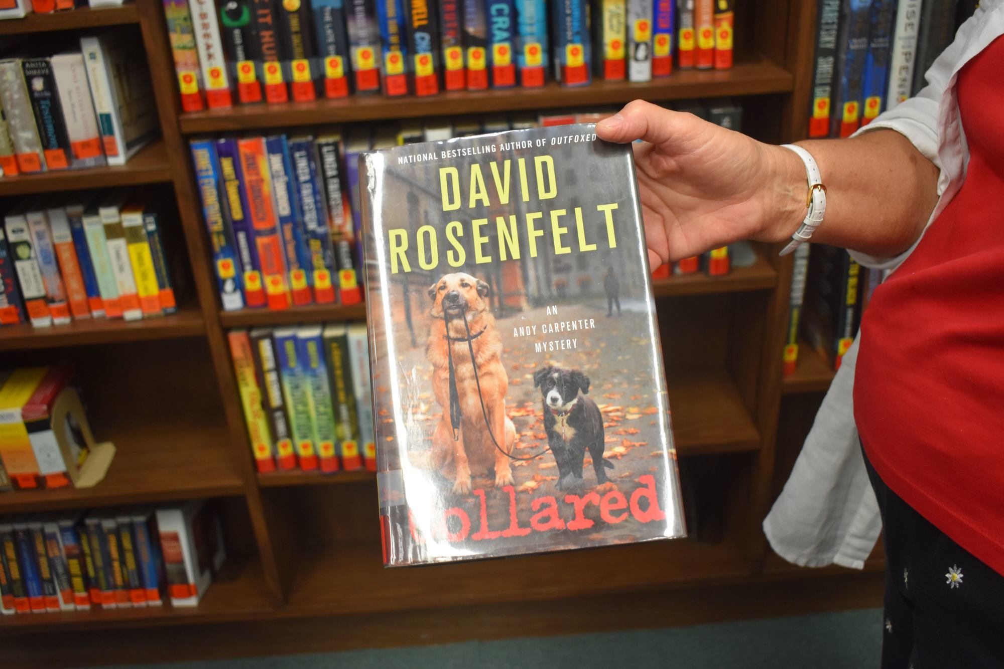 Connie Hilwig recommends David Rosenfelt murder mysteries.