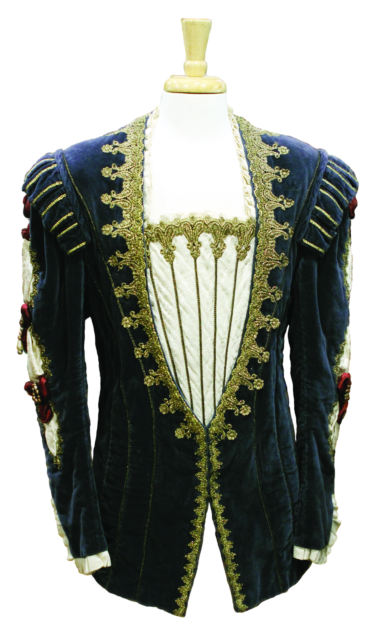 This costume for Romeo in “Romeo and Juliet” has been used for the French version of the story by Charles Gounod, but was originally designed for  Vincenzo Bellini’s Italian opera of the story.