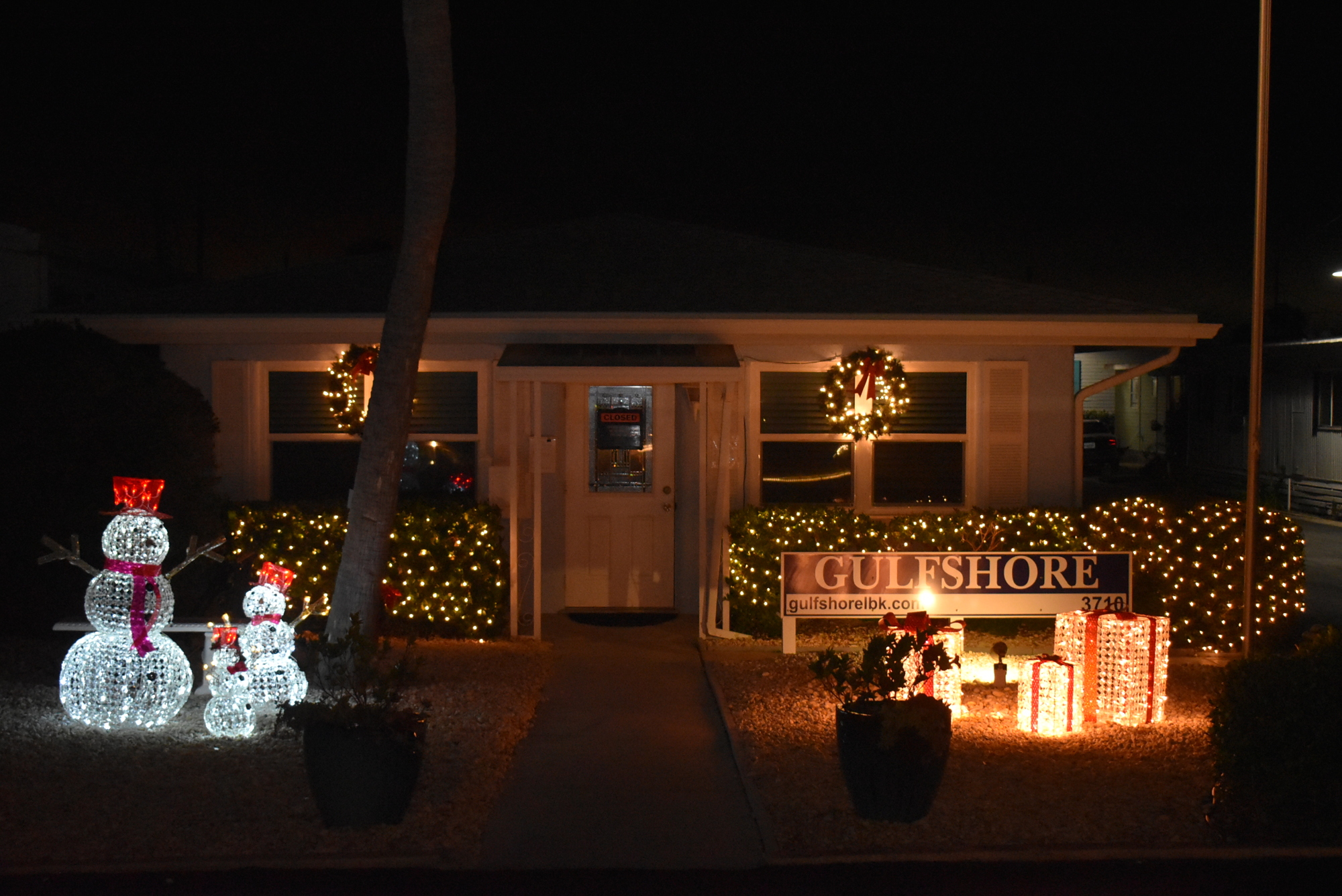 The Gulfshore office is merry and bright.