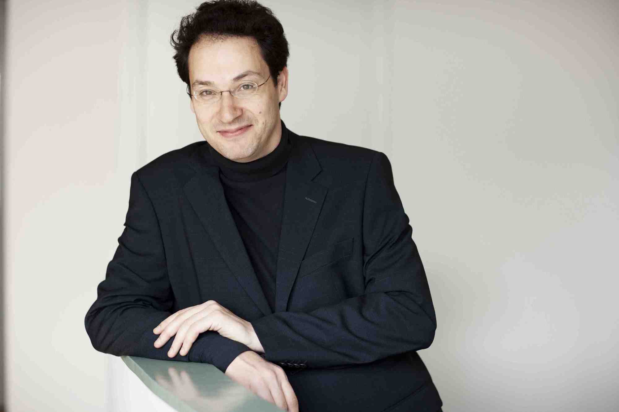 Pianist Shai Wosner demonstrated his world-renowned ability to combine technical  ability with an innate feel for the music.