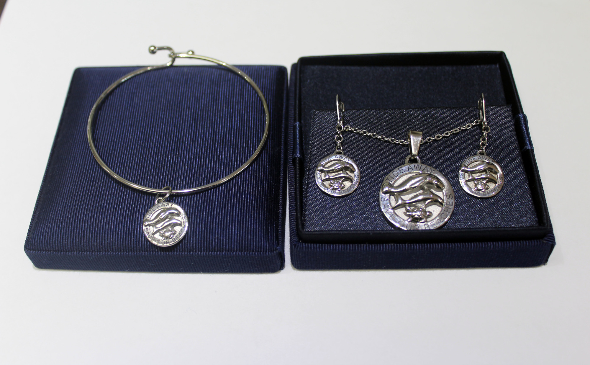 People can purchase the bracelet, pendant and earrings for $79 as part of the World Ocean Day special.