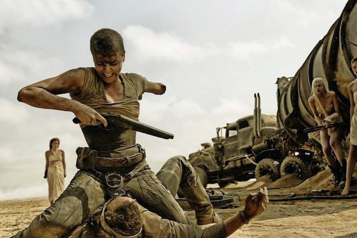 Awesome Mad Max Cosplay Dies, Lives Again