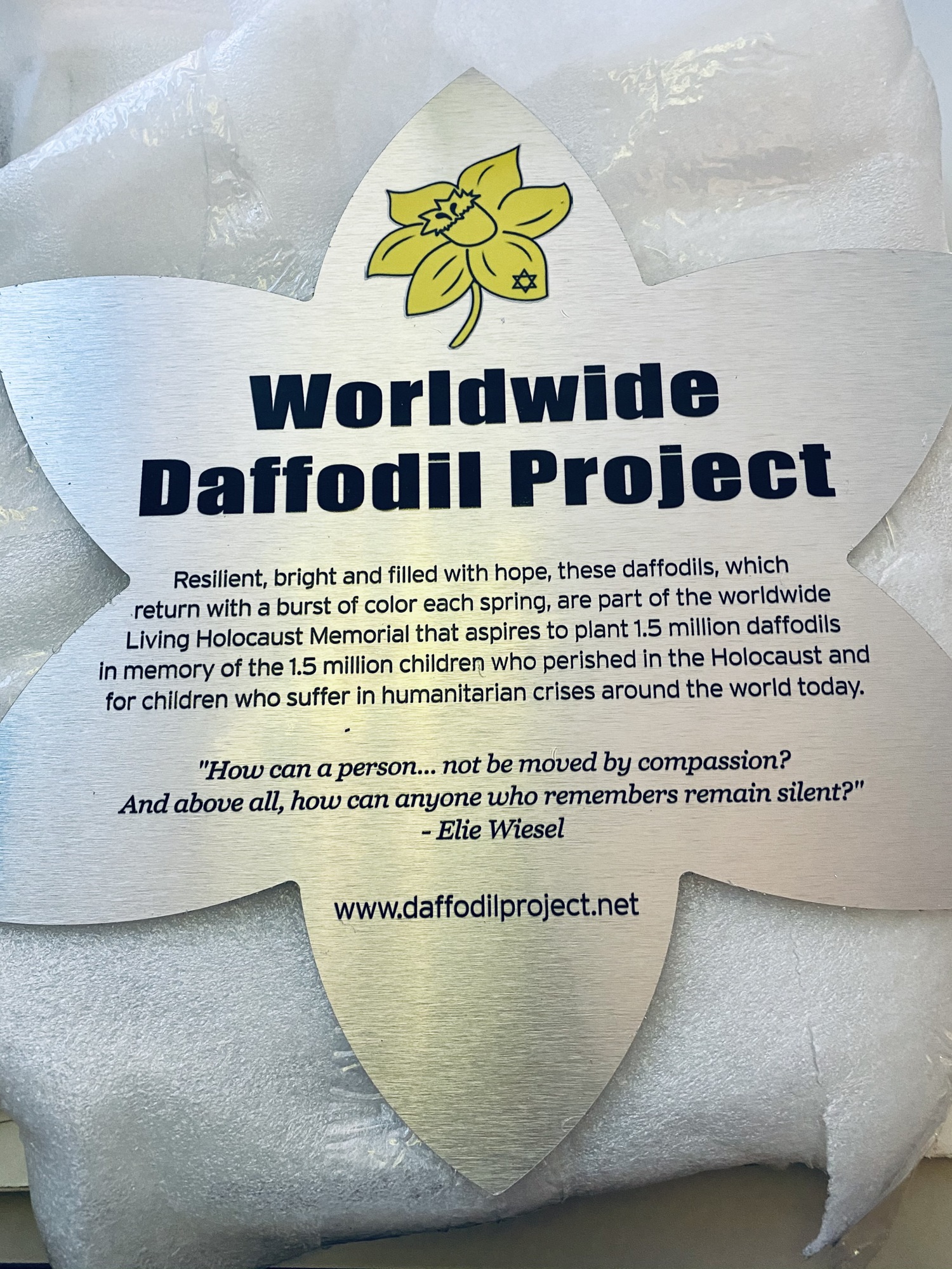 A plaque is given to every participant of the Daffodil Project so people know what the garden is for. Photo courtesy Michelle Portnow Rivas