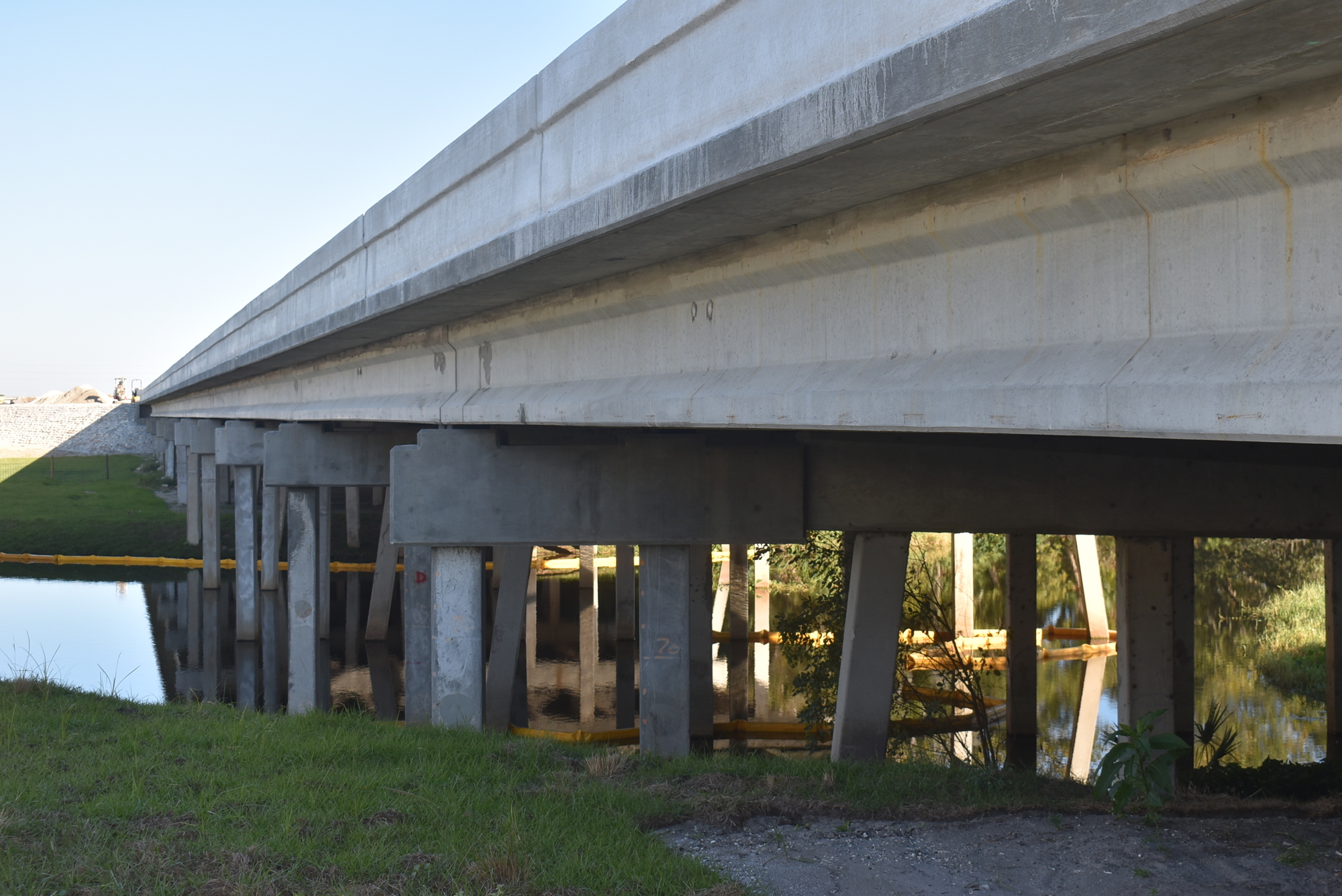 The new I-75 bridges over the Braden River have been widened to accommodate four lanes each once the current project is complete and five lanes each when I-75 is widened again in several years, possibly around 2030.