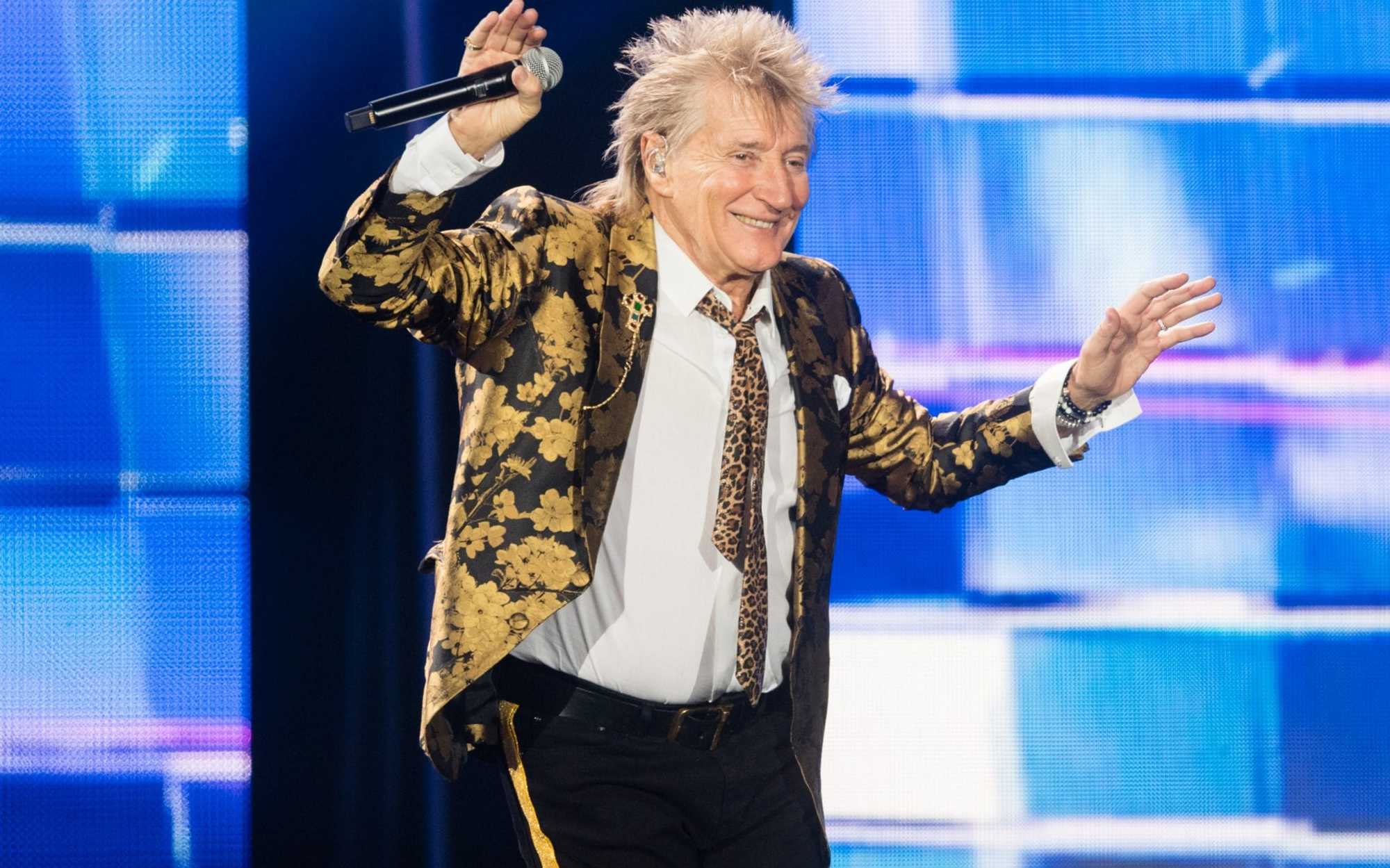 Is there a reason to believe Rod Stewart will be living in Lakewood Ranch?