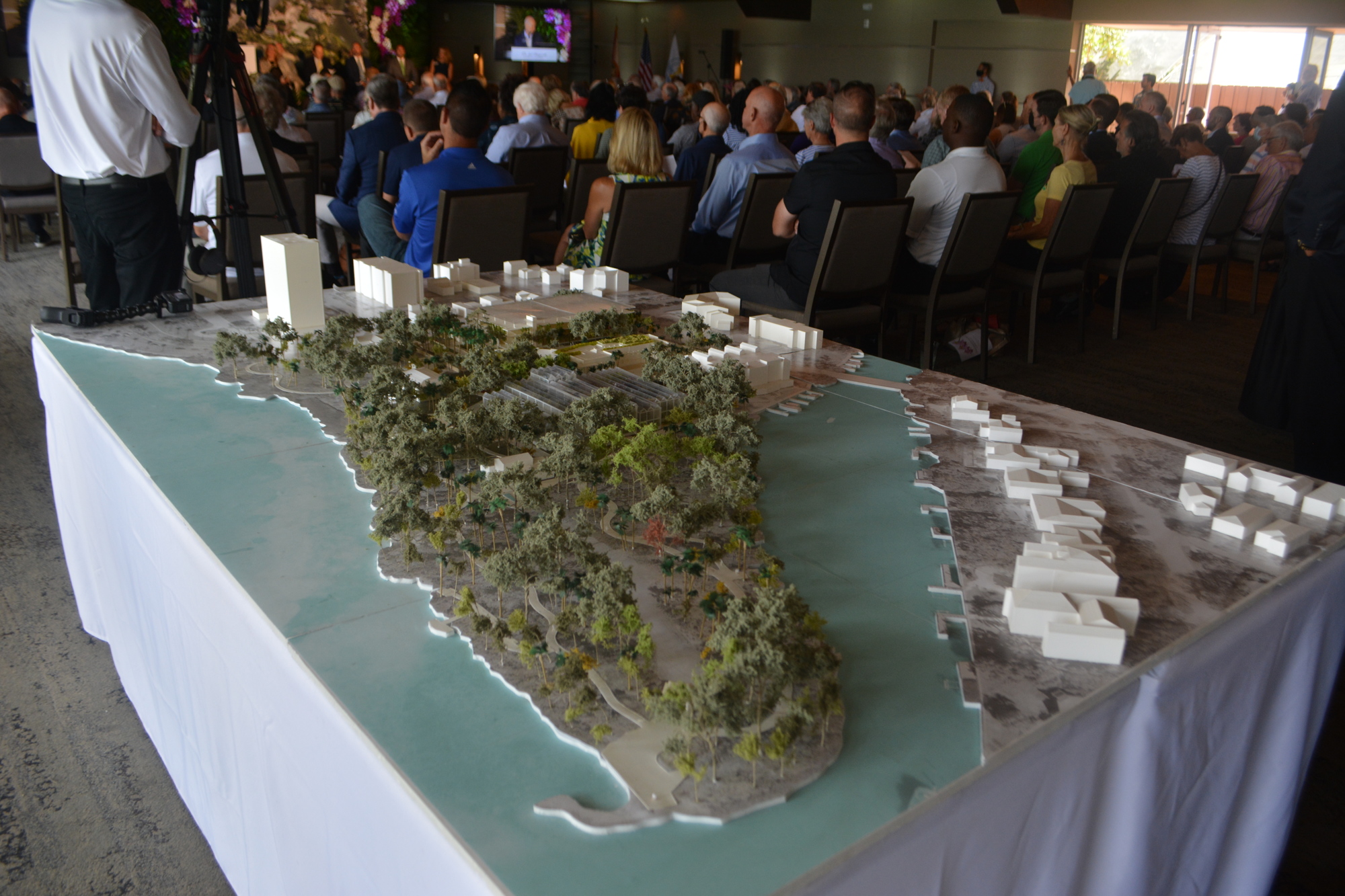 The event featured a model of what the Selby Gardens campus would look like if the master plan is fully implemented.