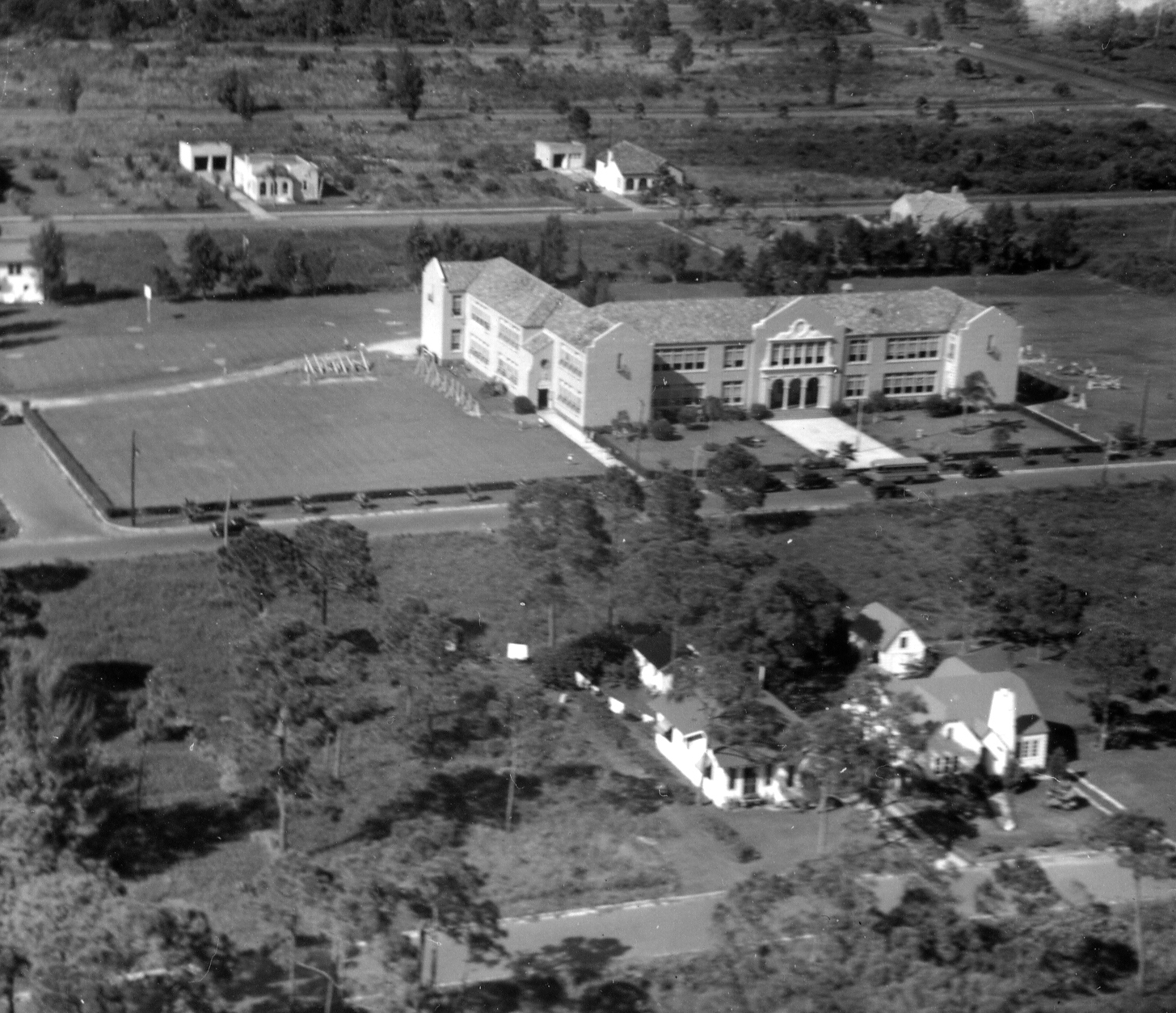 This 1937 image shows Southside Elementary School surrounded by farmland and a few houses. Photo courtesy Sarasota County Libraries & Historical Resources.