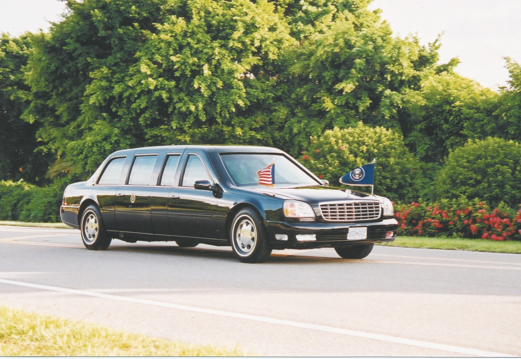 The presidential limo leaves Longboat Key for Emma Booker Elementary. 