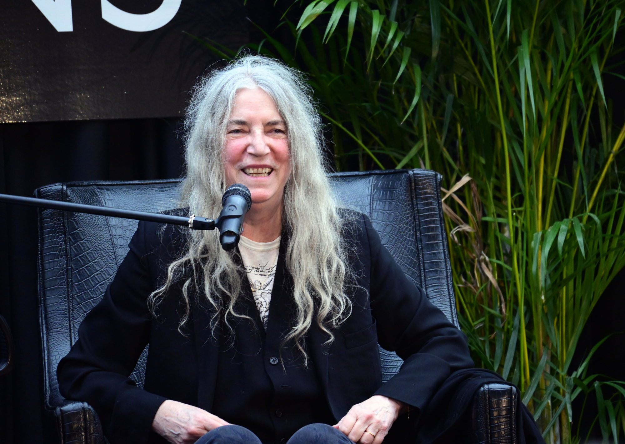 Patti Smith engaged in a question-and-answer session with Dr. Carol Ockman prior to her performance. (Photo: Spencer Fordin)