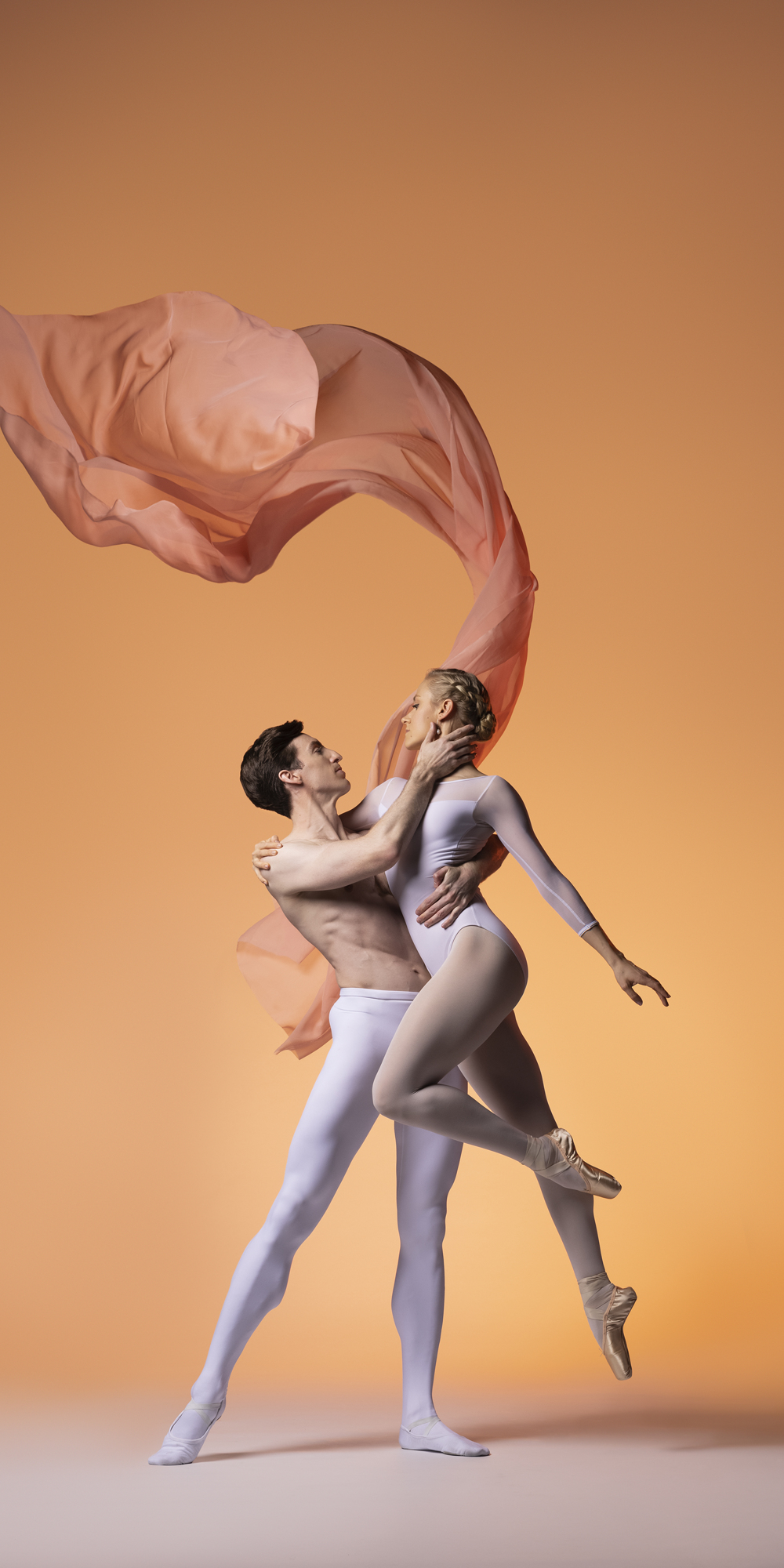 Richard House and Lauren Ostrander are ready for another season of grace and beauty with the Sarasota Ballet. (Courtesy photo: Matthew Holler)