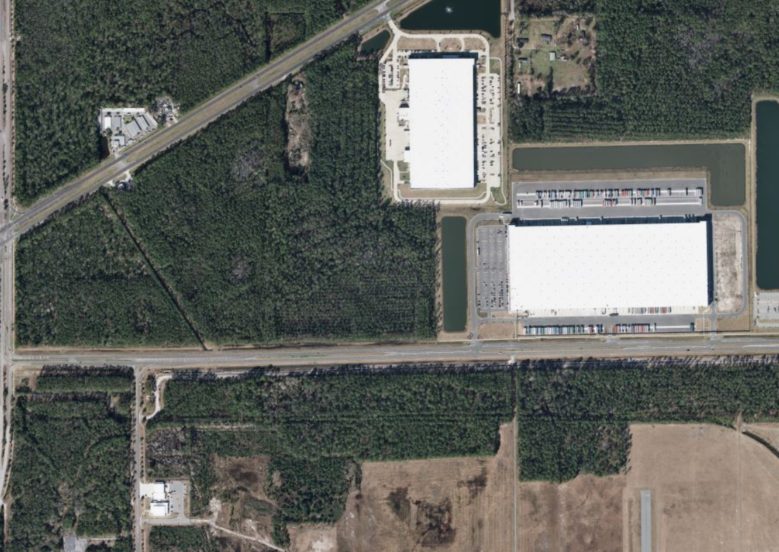 The site is next to the Wayfair distribution center, right, and backs up the General Electric Oil & Gas valve manufacturing plant. (Bing Maps)