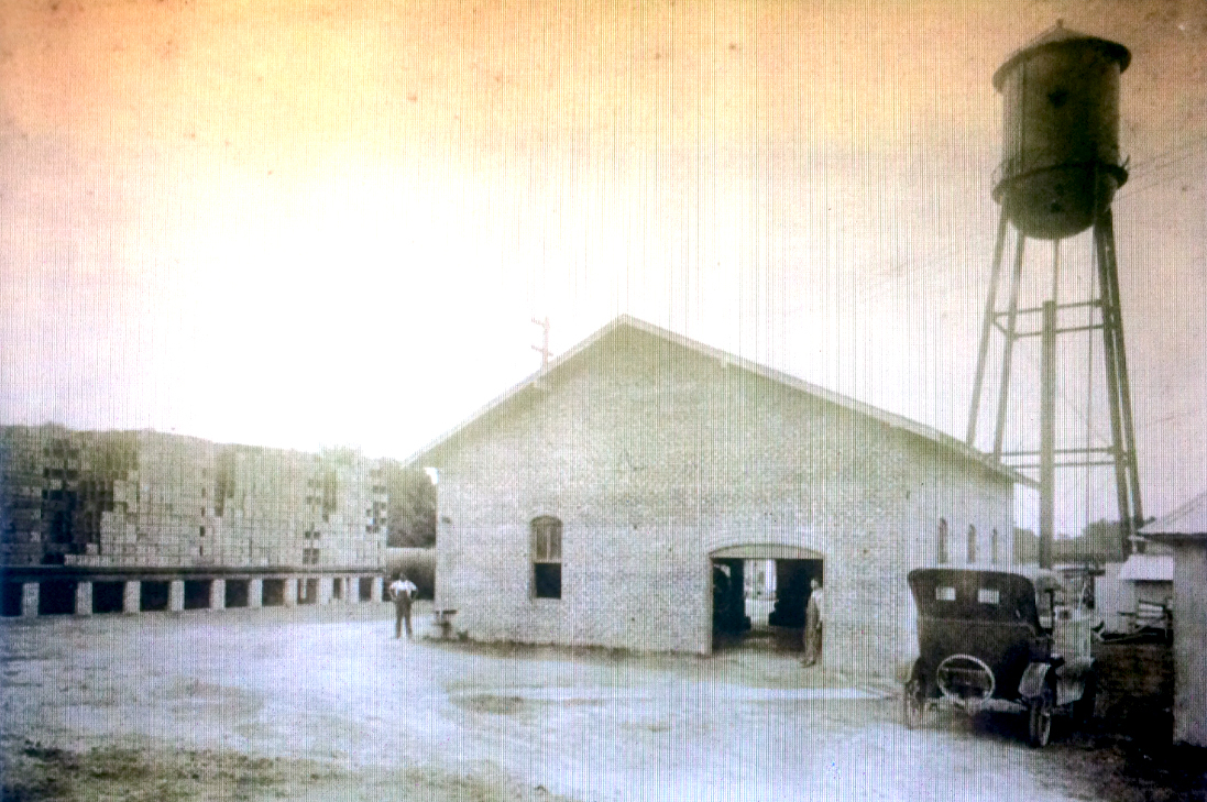 The SLACGA water tank in this 1930s photograph provided by the Winter Garden Heritage Foundation.
