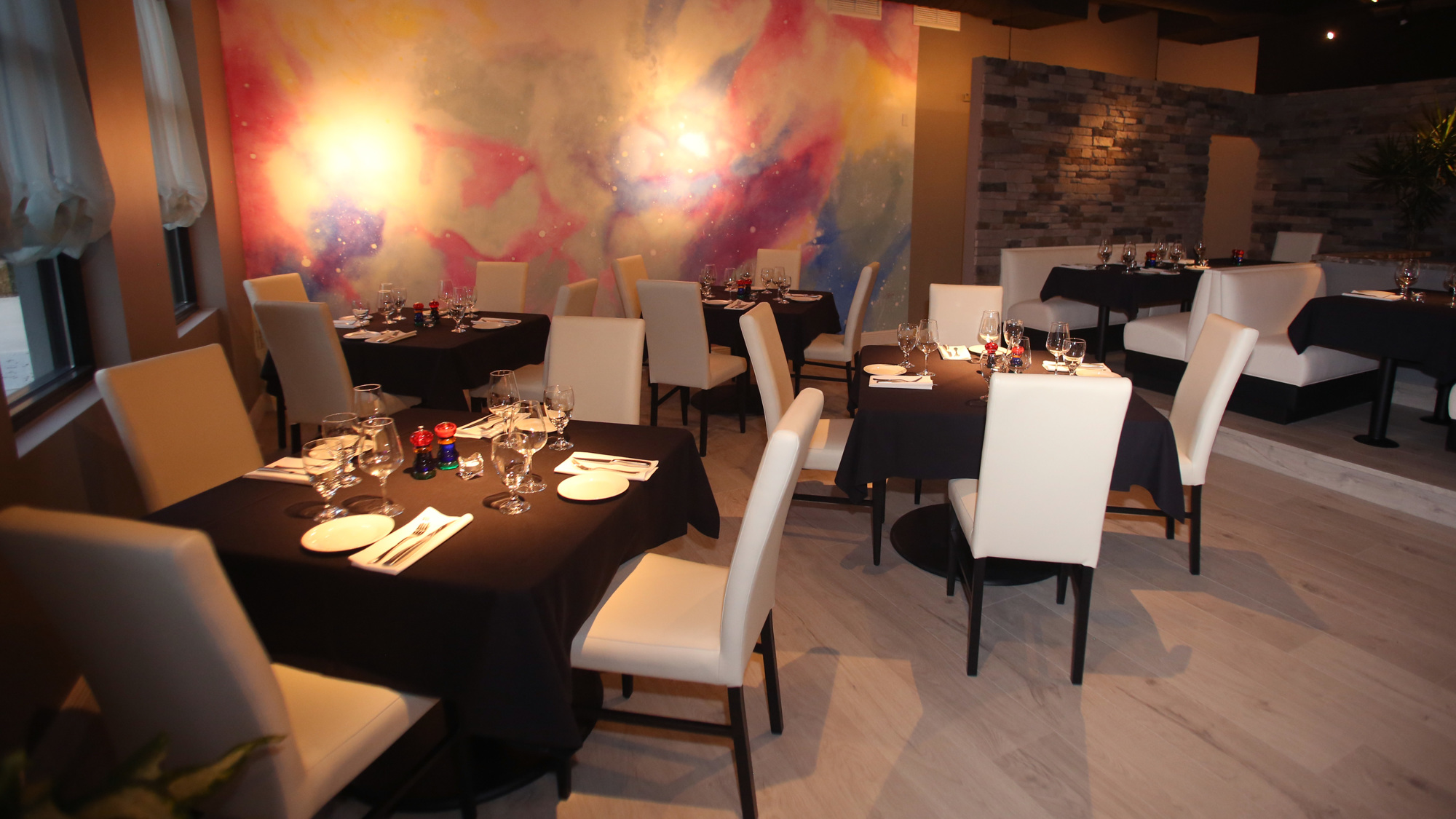Matthew’s Steakhouse aims to blend a down-home feel with a fine-dining experience.