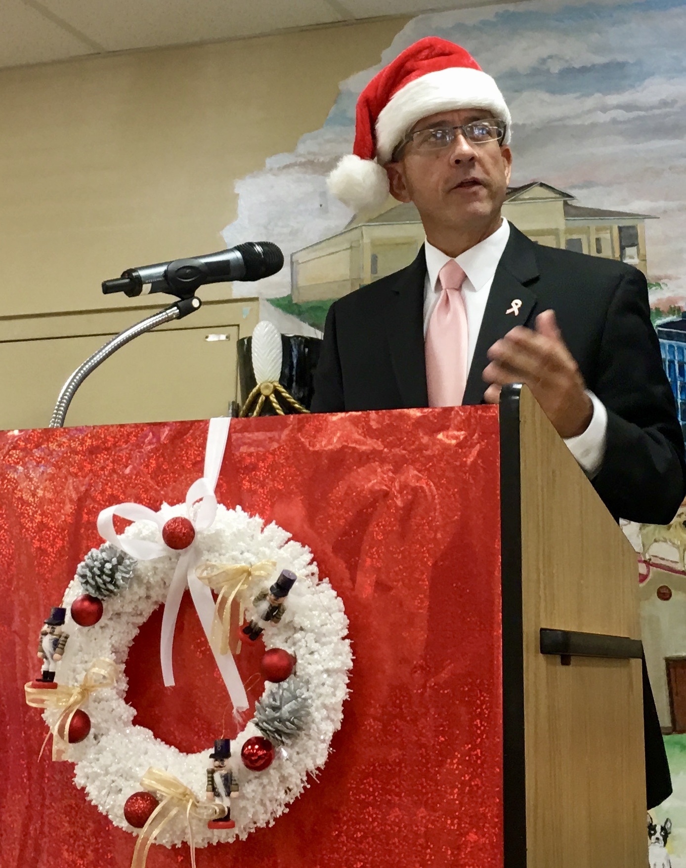 Each year, Keene’s Pointe resident and Great Oaks Village board chairman Warren Kenner helps kick off the village’s Christmas fundraising campaign. (Courtesy Warren Kenner)