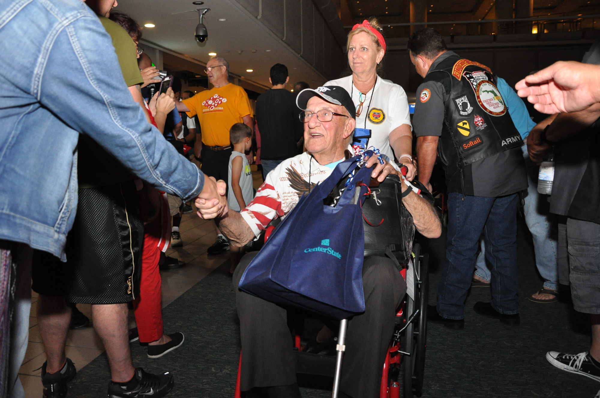 World War II veteran Bill Murray enjoyed the recognition he received during the Honor Flight. Photo by Tim Freed