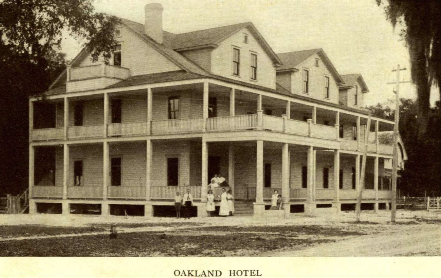 The Oakland Hotel, which opened in 1910.