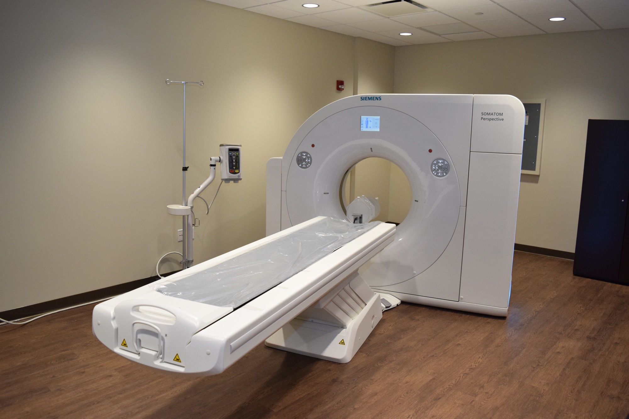This is a 128-slice CT machine, which provides fast scans and quick results.