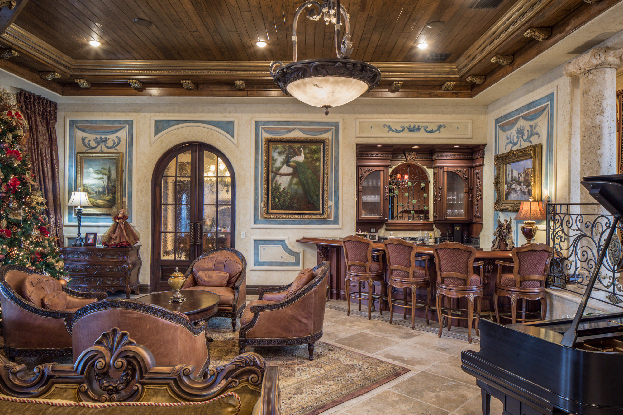  The French Renaissance-style interior of this Isleworth home gives it a warm feel. (Courtesy Concierge Auctions)