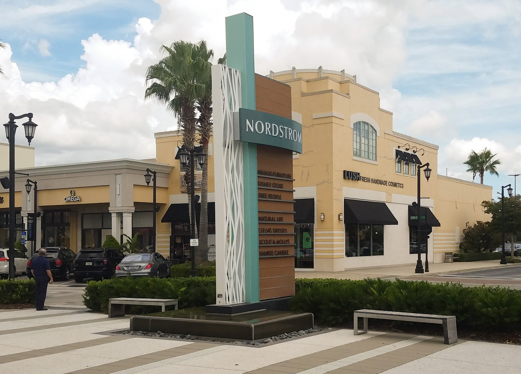 Louis Vuitton is one of the luxury retailers at St. Johns Town Center. -  Picture of St Johns Town Center, Jacksonville - Tripadvisor