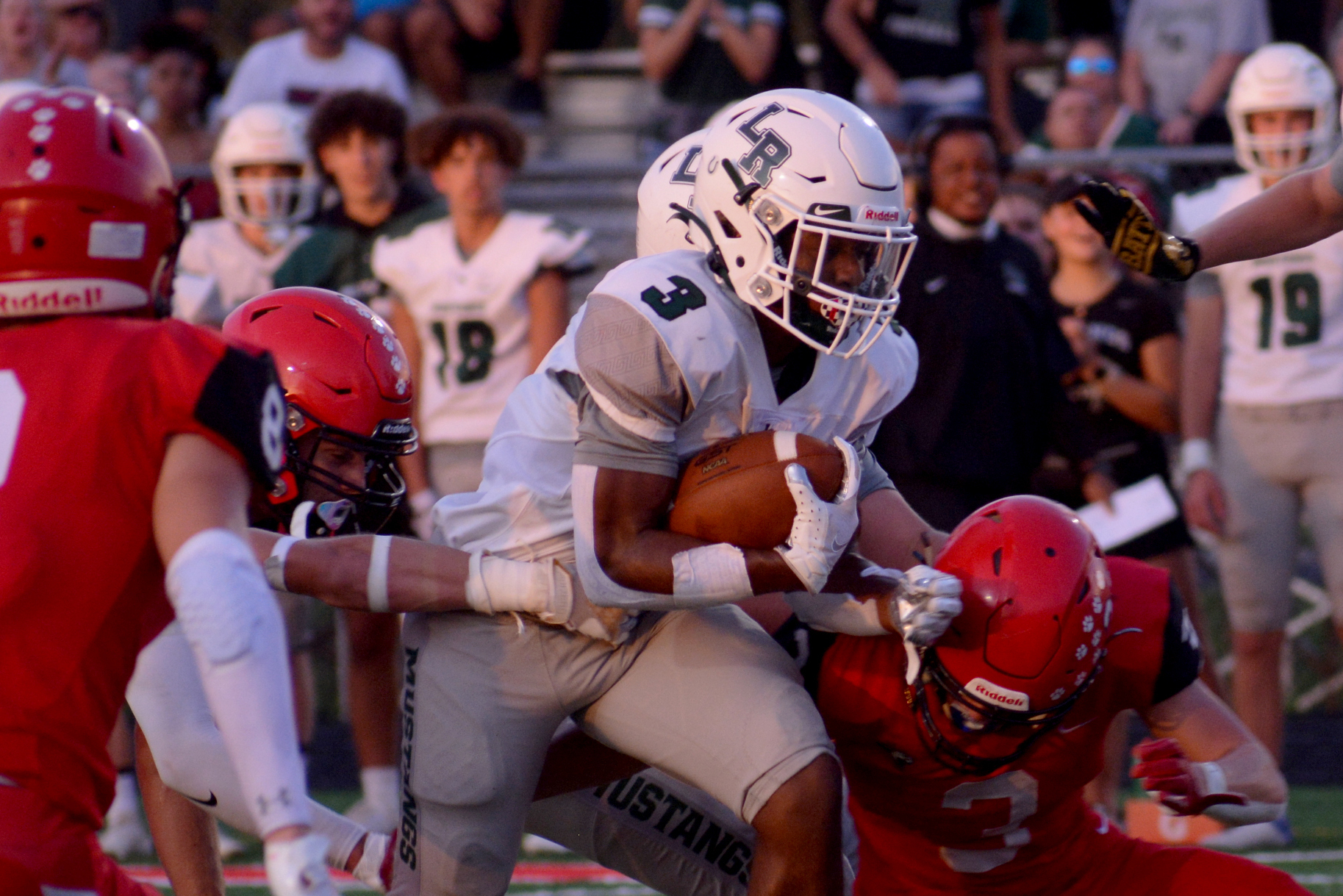 Lakewood Ranch High running back Kevin Everhart (3) ran for 931 yards and 13 touchdowns in 2021. (File photo)