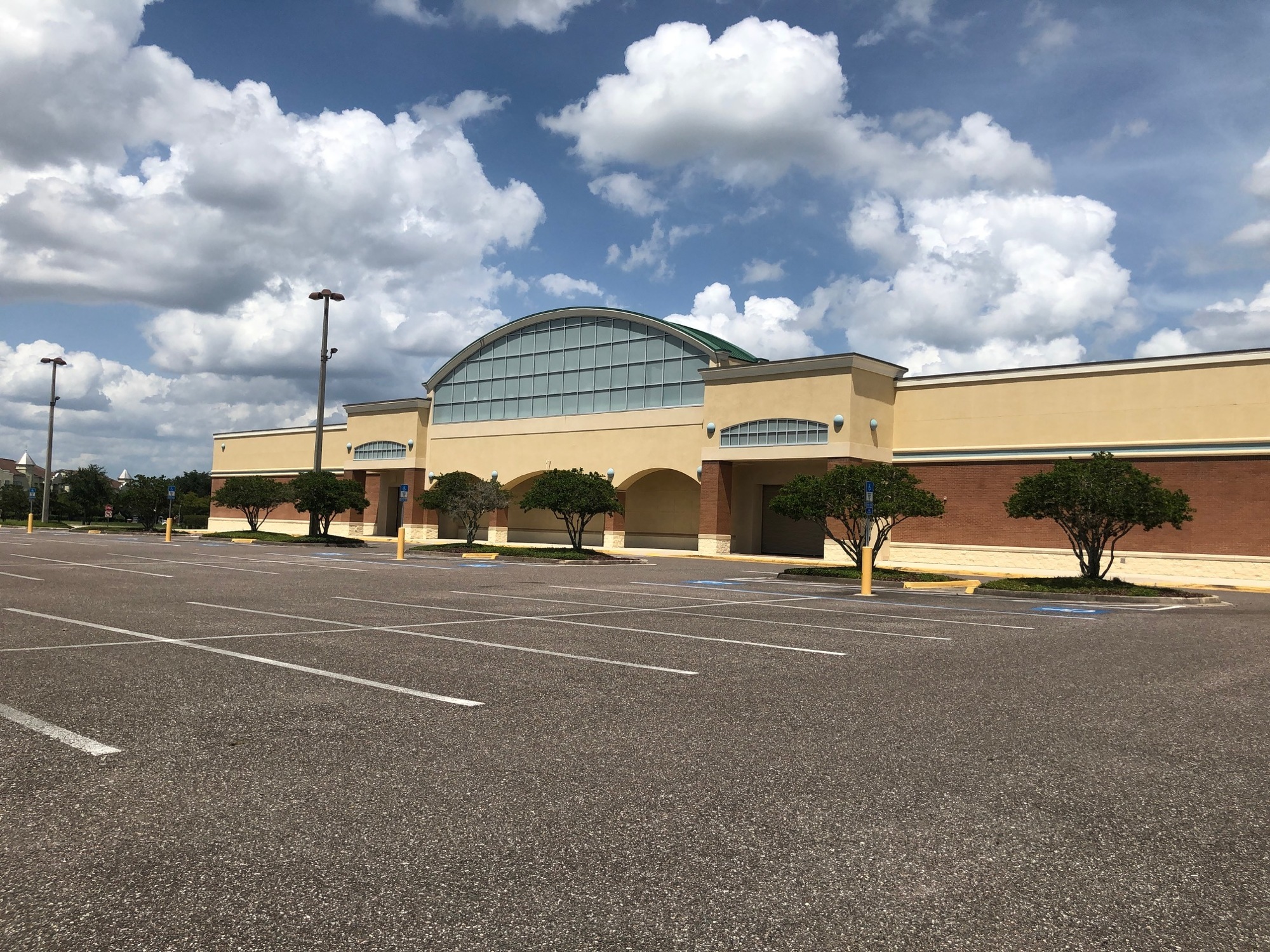 A closed Bealls store in Southside Commons can be converted into an electric vehicle repair center.