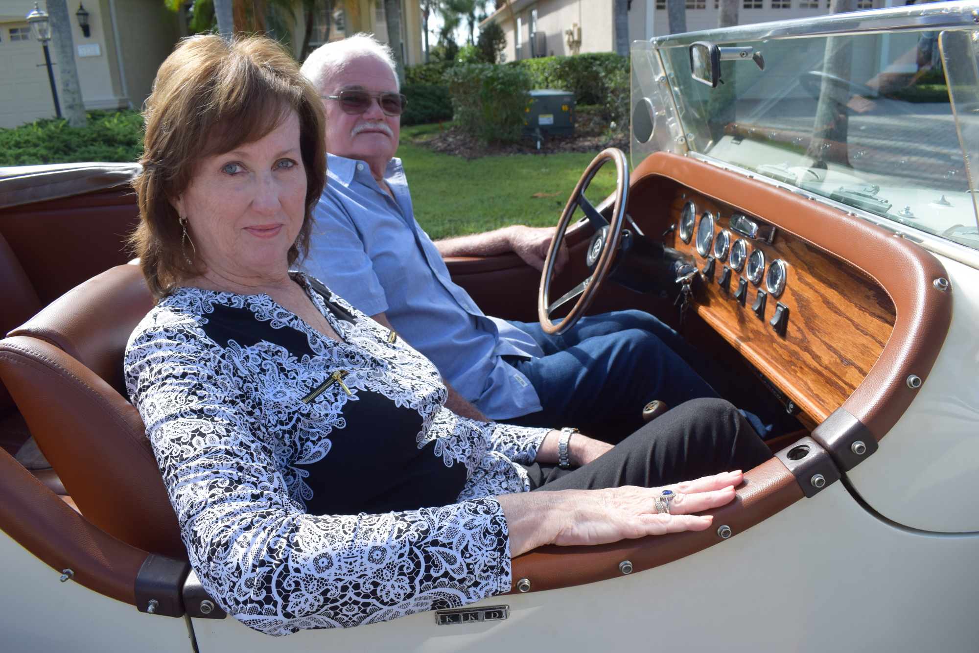 Lakewood Ranch car show features an Excalibur packed with family