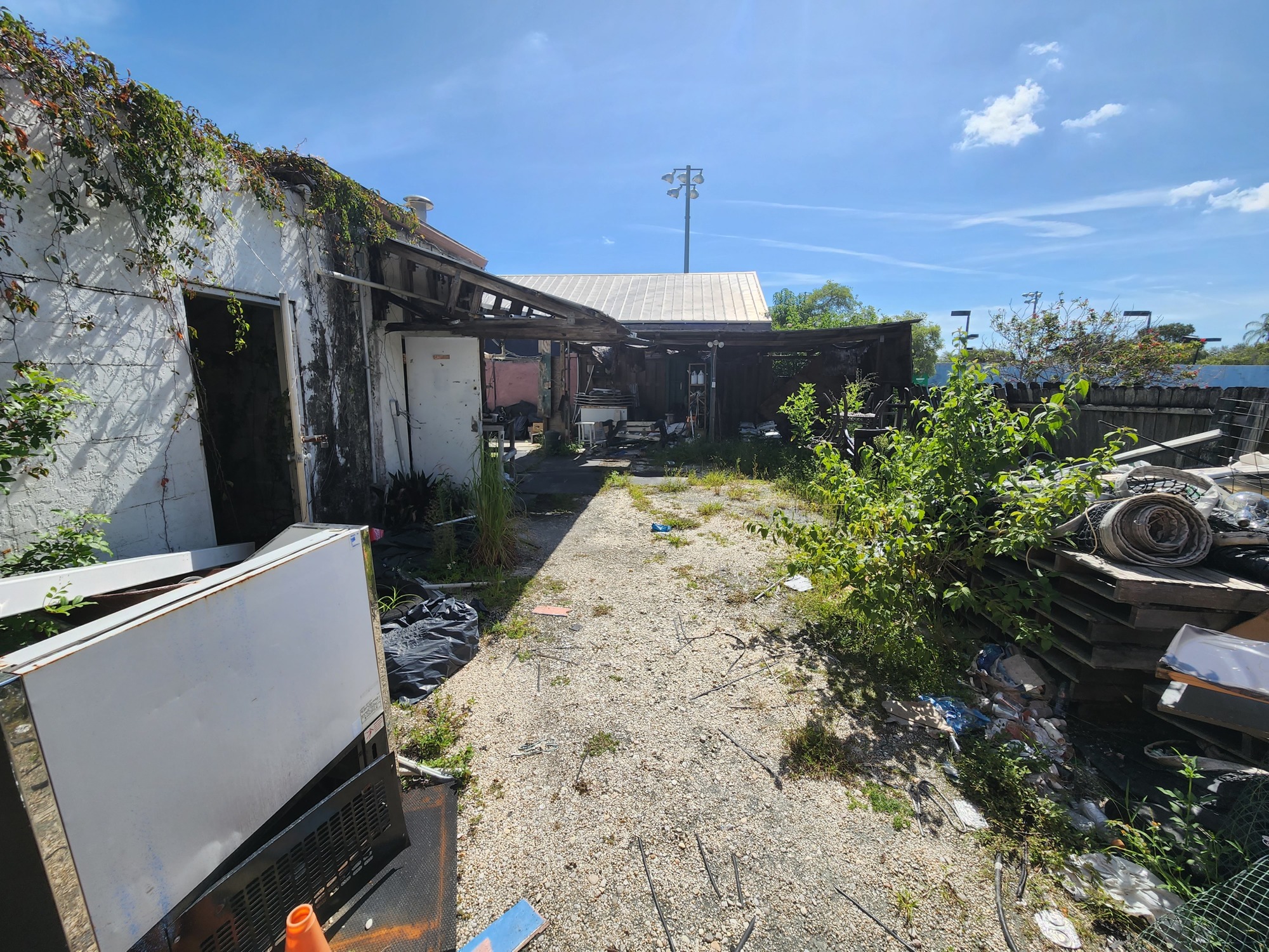 Abandoned since 2020, the Bath & Racquet Property has become a blight. (Andrew Warfield)