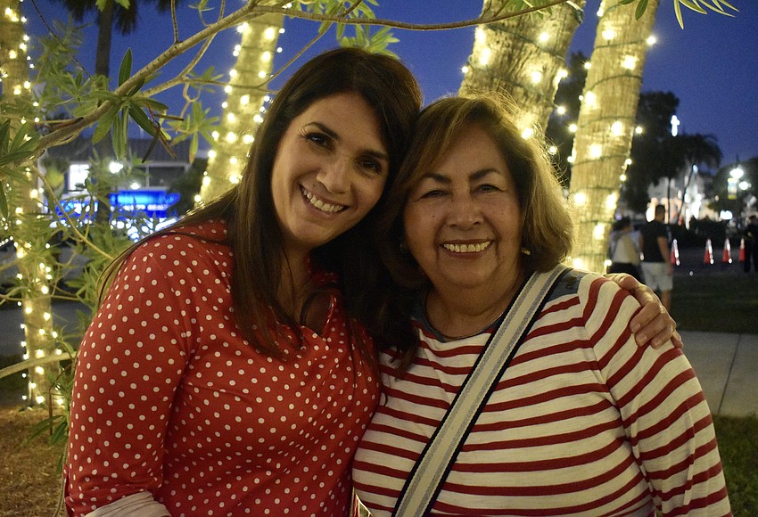 St. Armands tree-lighting begins Sarasota's holiday season - Vimarsana News