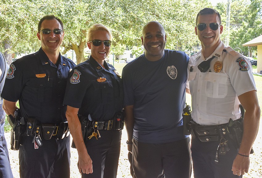 Kids get a chance to 'Shop with a Cop' Saturday - Vimarsana News